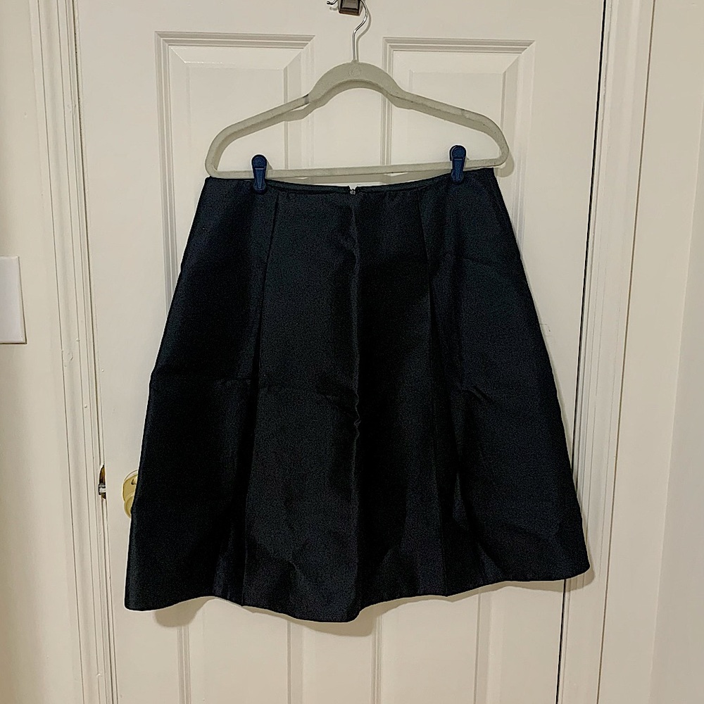 Black pleated skirt
